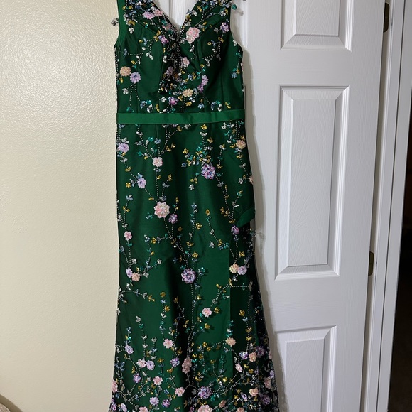 Evening gown- custom made - Picture 6 of 11